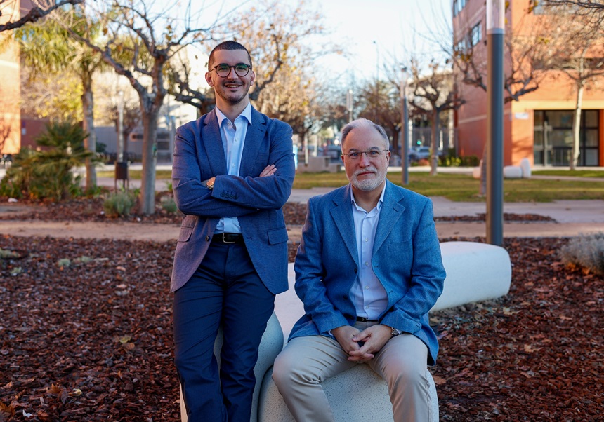 Pau Sendra Pons (esquerra) i Tomás F. González Cruz (dreta), investigadors de la Facultat d’Economia de la Universitat de València.
